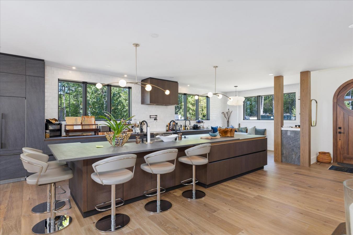 Peterborough, New Hampshire, 03458, United States, 5 Bedrooms Bedrooms, ,5 BathroomsBathrooms,Residential,For Sale,1953211