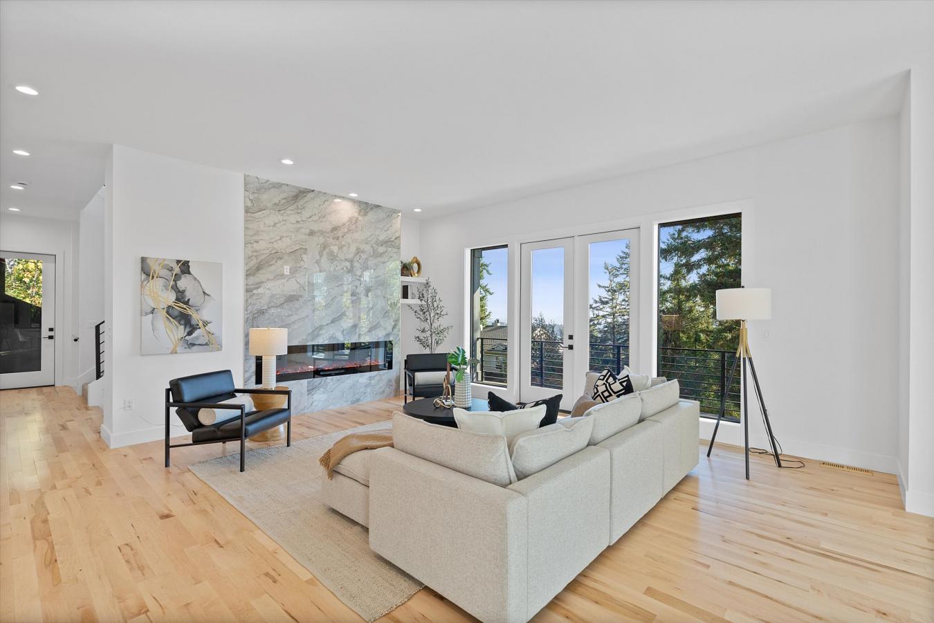 Lake Oswego, Multnomah, 97035, United States, 4 Bedrooms Bedrooms, ,3 BathroomsBathrooms,Residential,For Sale,1953208