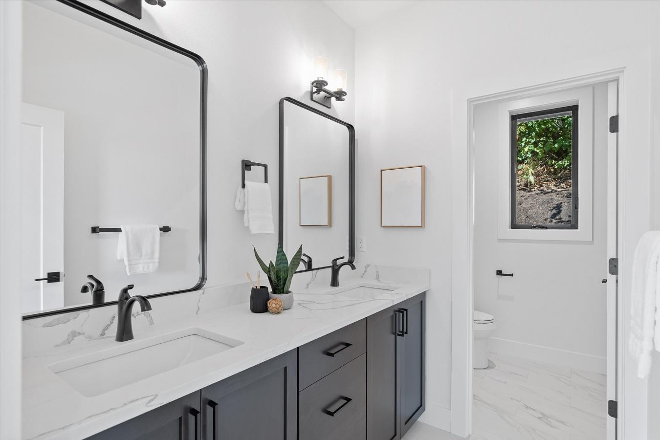 Lake Oswego, Multnomah, 97035, United States, 4 Bedrooms Bedrooms, ,3 BathroomsBathrooms,Residential,For Sale,1953208