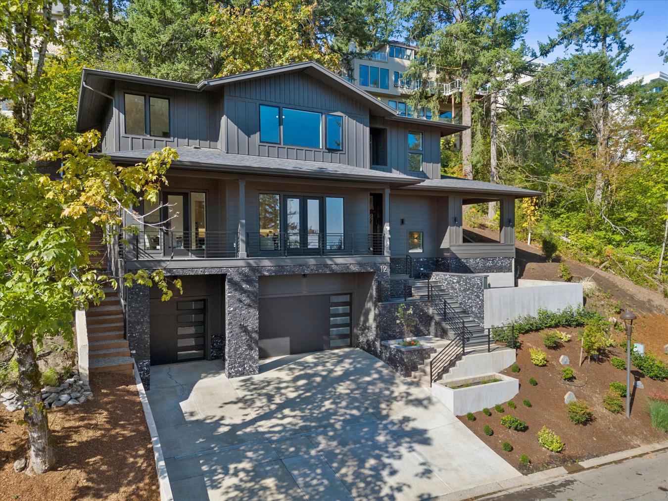 Lake Oswego, Multnomah, 97035, United States, 4 Bedrooms Bedrooms, ,3 BathroomsBathrooms,Residential,For Sale,1953208