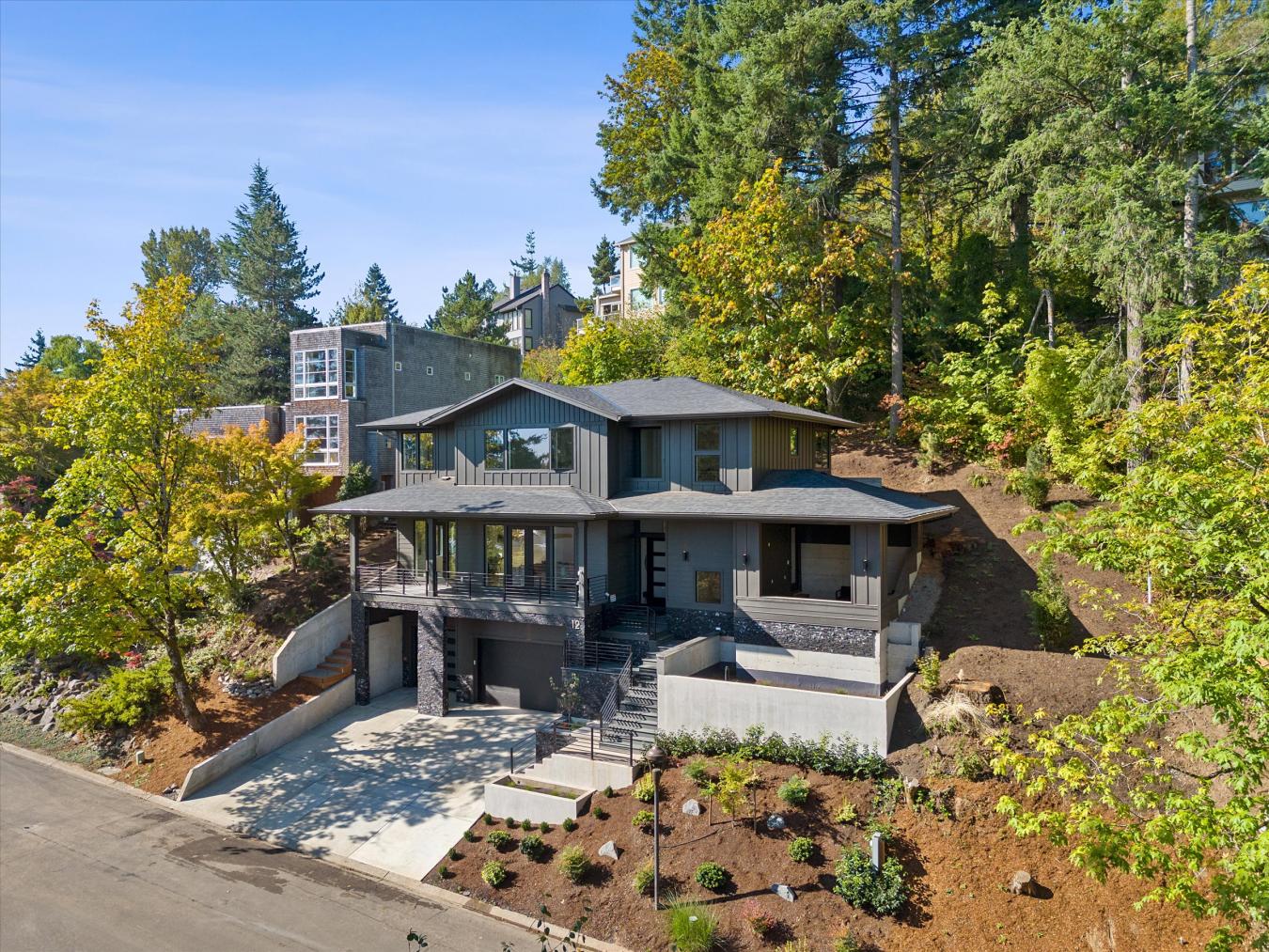 Lake Oswego, Multnomah, 97035, United States, 4 Bedrooms Bedrooms, ,3 BathroomsBathrooms,Residential,For Sale,1953208
