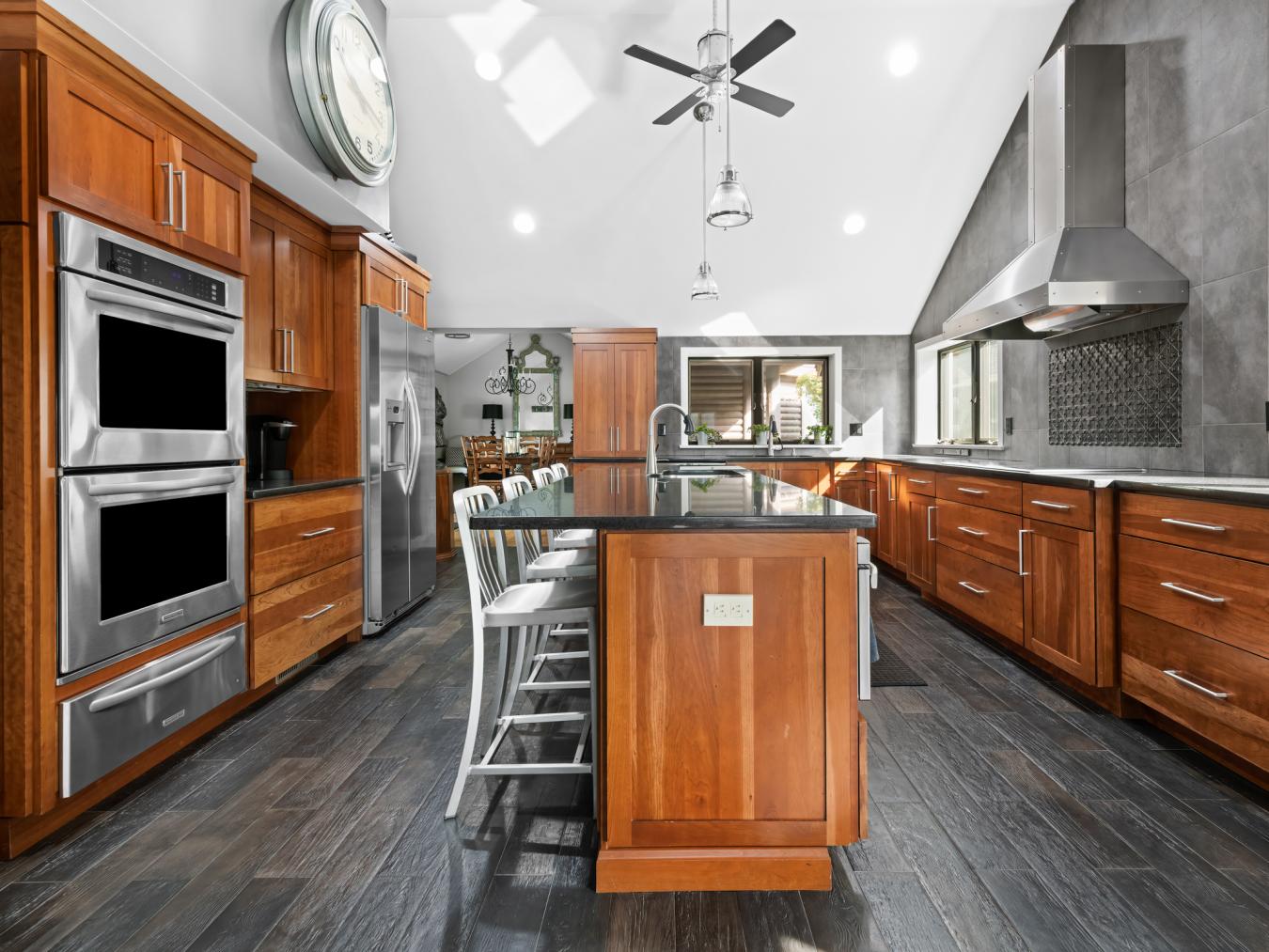 Smithfield, Providence, 02917, United States, 3 Bedrooms Bedrooms, ,2 BathroomsBathrooms,Residential,For Sale,1953585