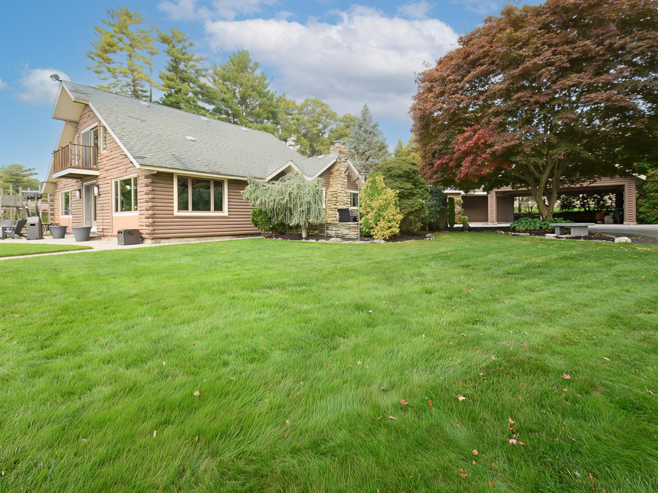 Smithfield, Providence, 02917, United States, 3 Bedrooms Bedrooms, ,2 BathroomsBathrooms,Residential,For Sale,1953585