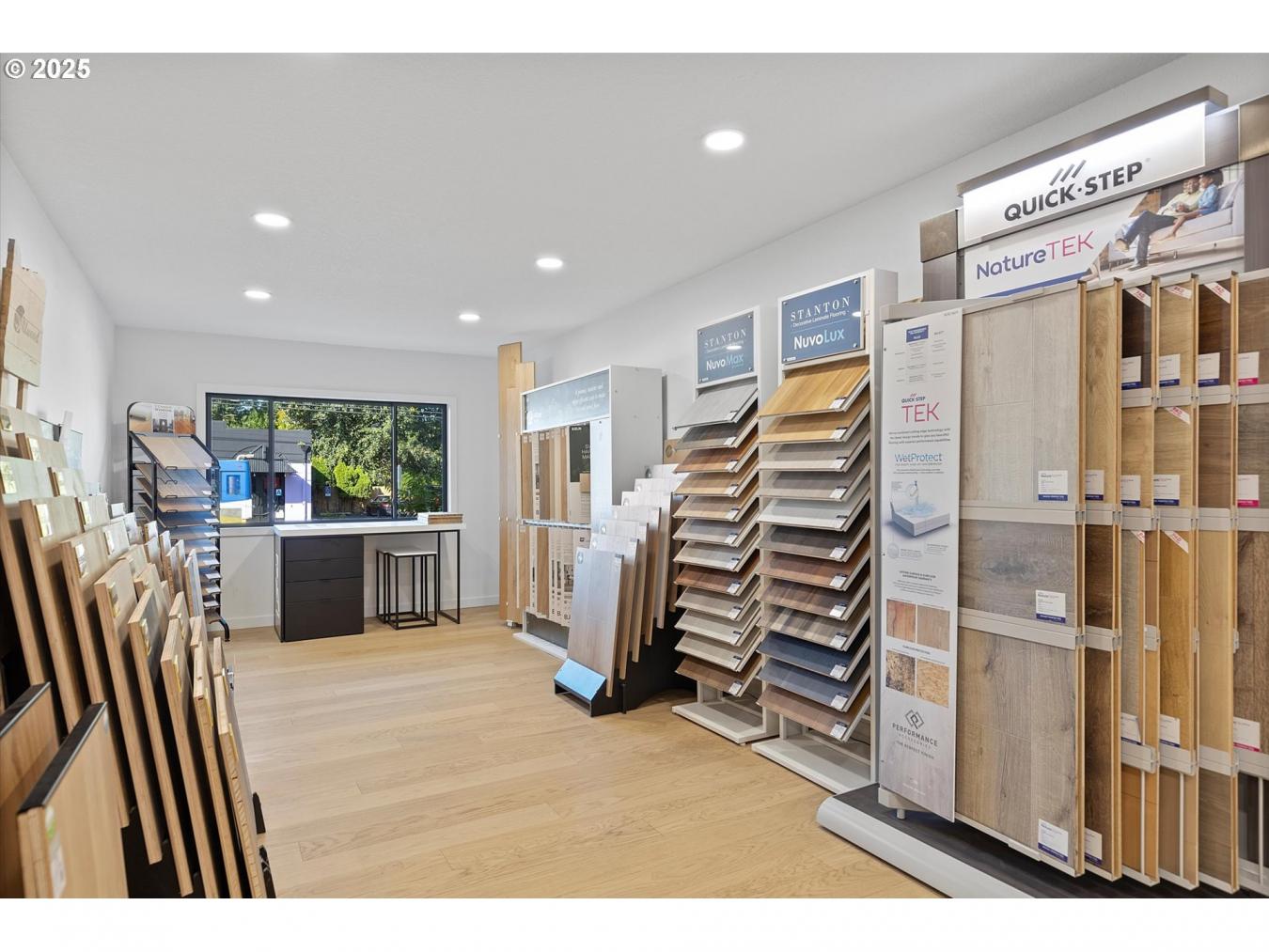 Portland, Multnomah, 97202, United States, ,Residential,For Sale,1953206