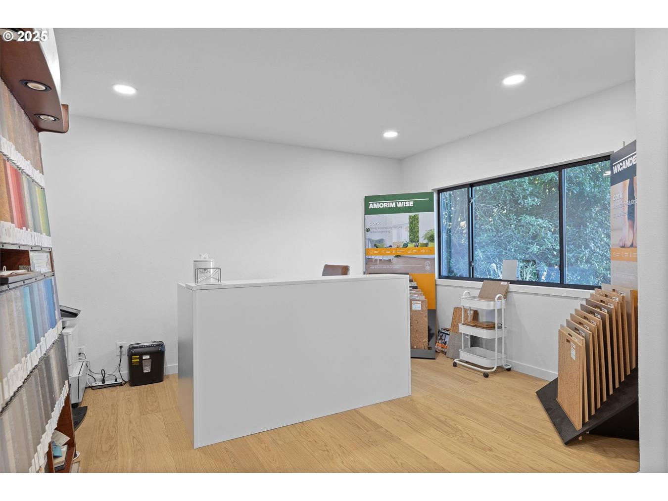 Portland, Multnomah, 97202, United States, ,Residential,For Sale,1953206