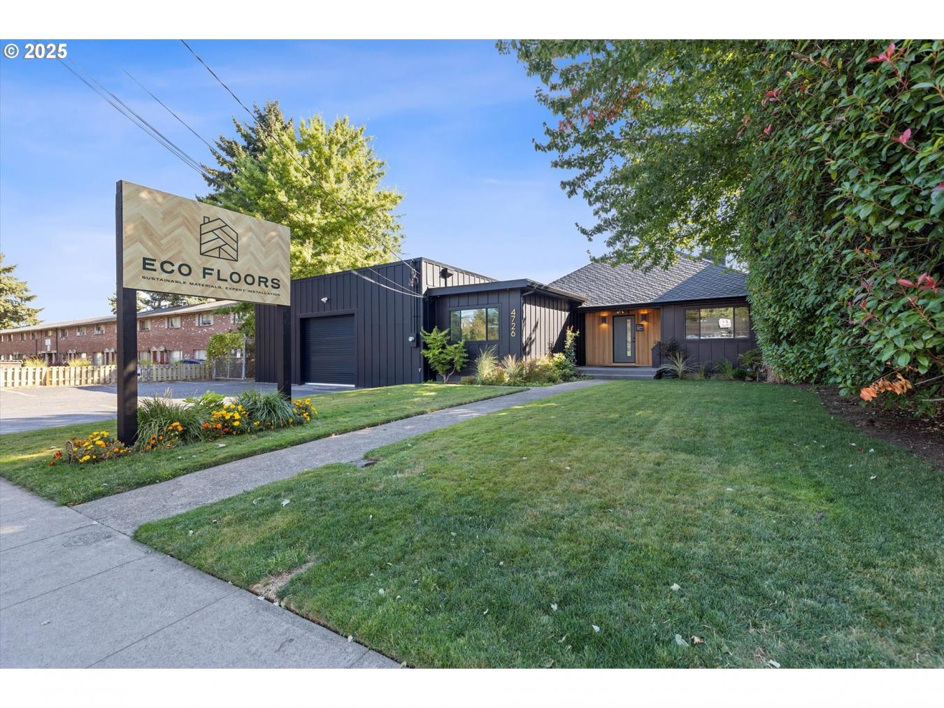 Portland, Multnomah, 97202, United States, ,Residential,For Sale,1953206