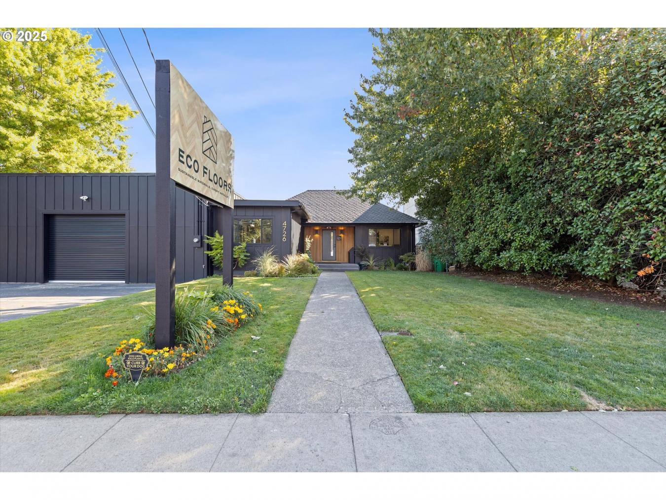 Portland, Multnomah, 97202, United States, ,Residential,For Sale,1953206