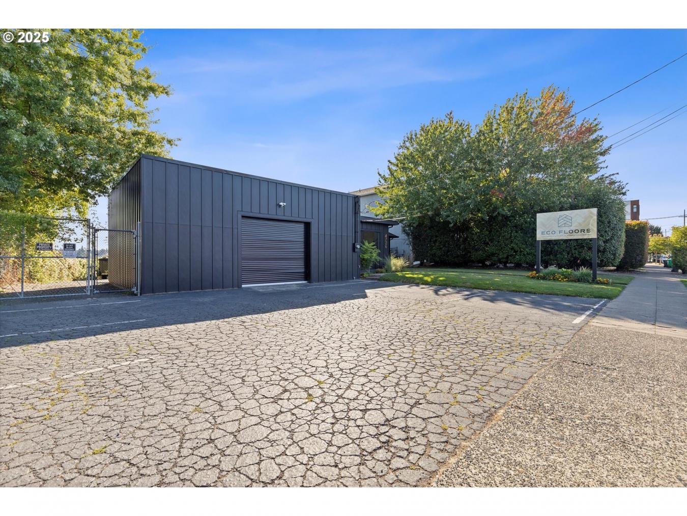 Portland, Multnomah, 97202, United States, ,Residential,For Sale,1953206