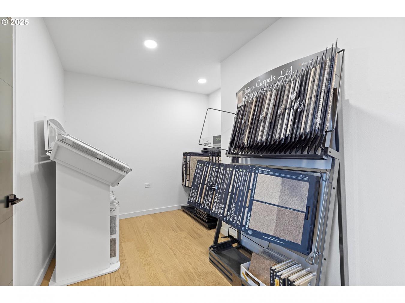 Portland, Multnomah, 97202, United States, ,Residential,For Sale,1953206