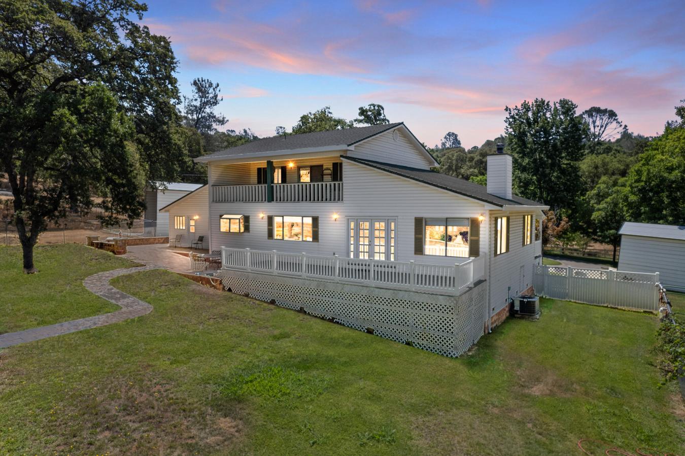 Smartsville, Nevada, 95977, United States, 6 Bedrooms Bedrooms, ,2 BathroomsBathrooms,Residential,For Sale,1953203