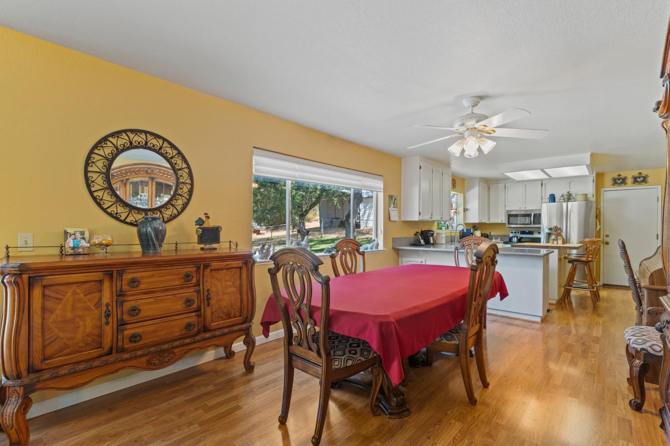Smartsville, Nevada, 95977, United States, 6 Bedrooms Bedrooms, ,2 BathroomsBathrooms,Residential,For Sale,1953203