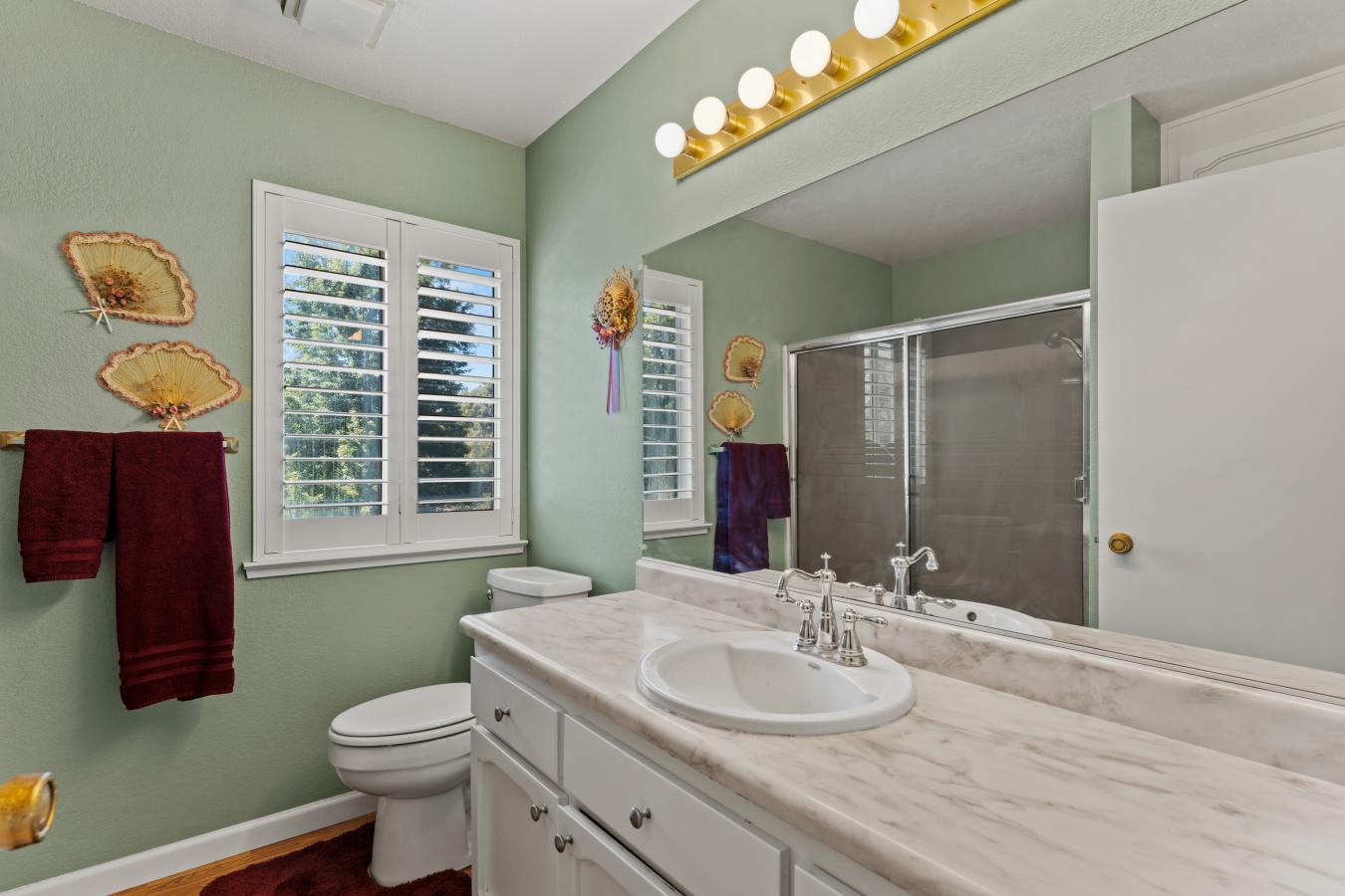 Smartsville, Nevada, 95977, United States, 6 Bedrooms Bedrooms, ,2 BathroomsBathrooms,Residential,For Sale,1953203