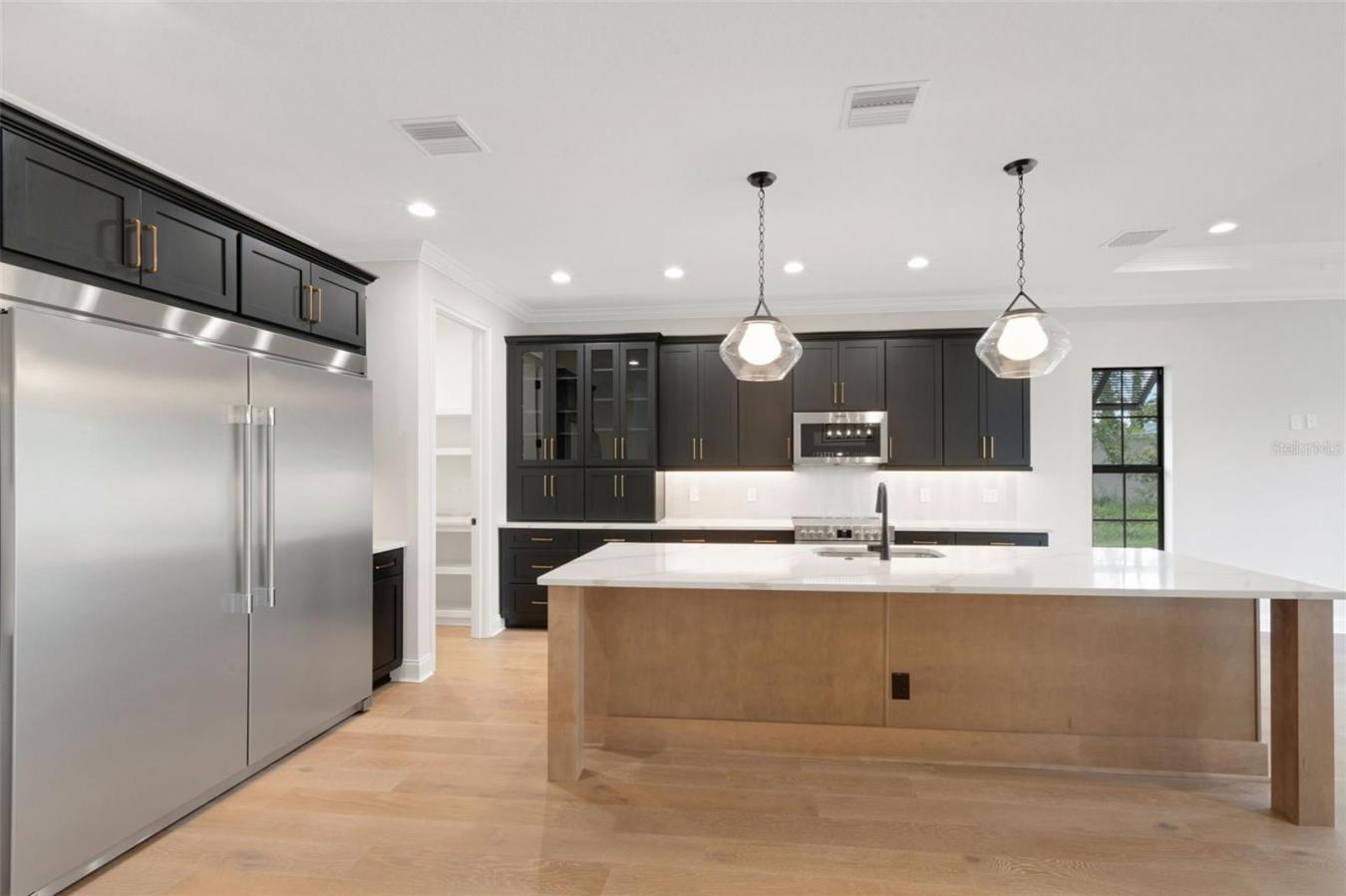 LAKELAND, Polk, 33812, United States, 5 Bedrooms Bedrooms, ,4 BathroomsBathrooms,Residential,For Sale,1953200