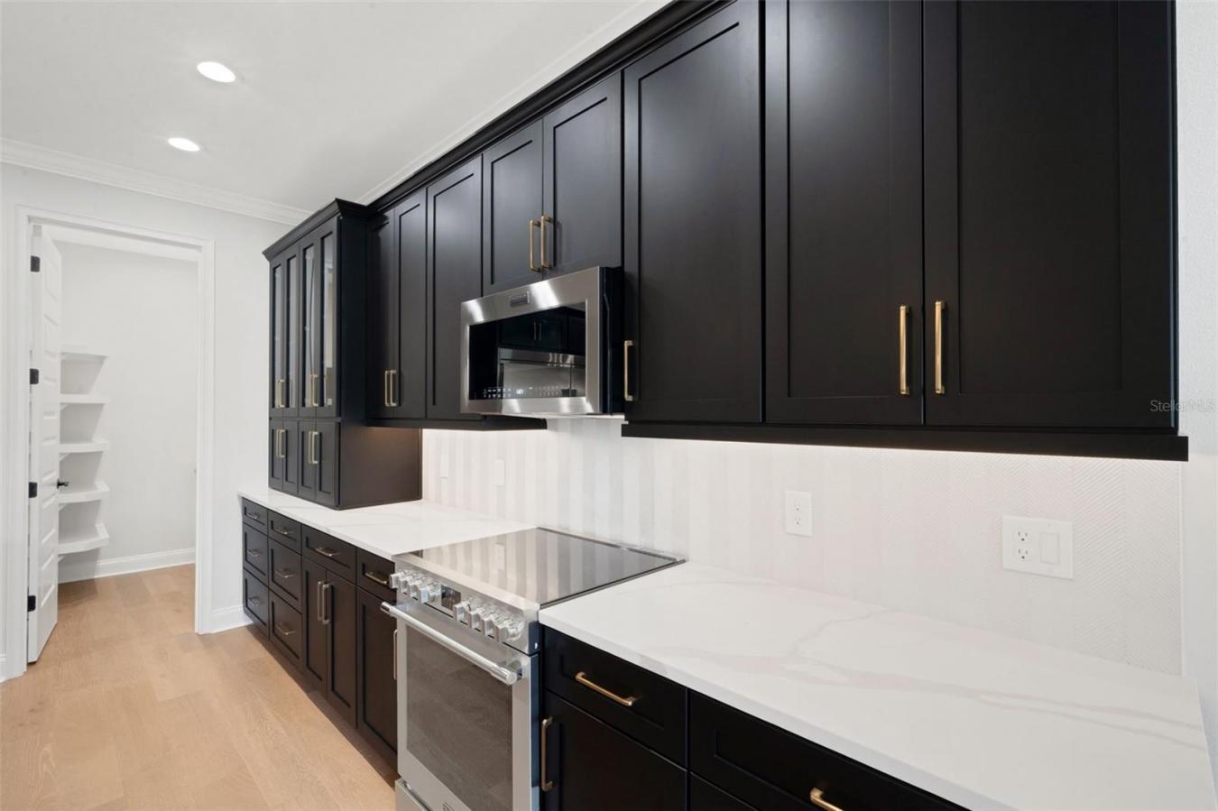 LAKELAND, Polk, 33812, United States, 5 Bedrooms Bedrooms, ,4 BathroomsBathrooms,Residential,For Sale,1953200