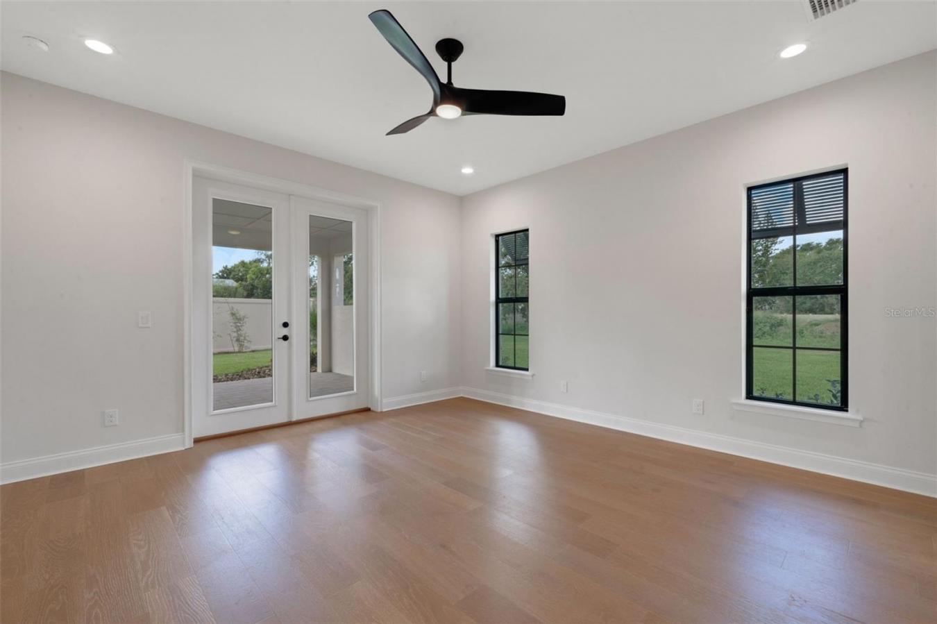 LAKELAND, Polk, 33812, United States, 5 Bedrooms Bedrooms, ,4 BathroomsBathrooms,Residential,For Sale,1953200