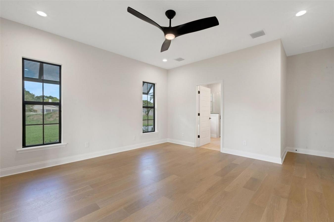 LAKELAND, Polk, 33812, United States, 5 Bedrooms Bedrooms, ,4 BathroomsBathrooms,Residential,For Sale,1953200