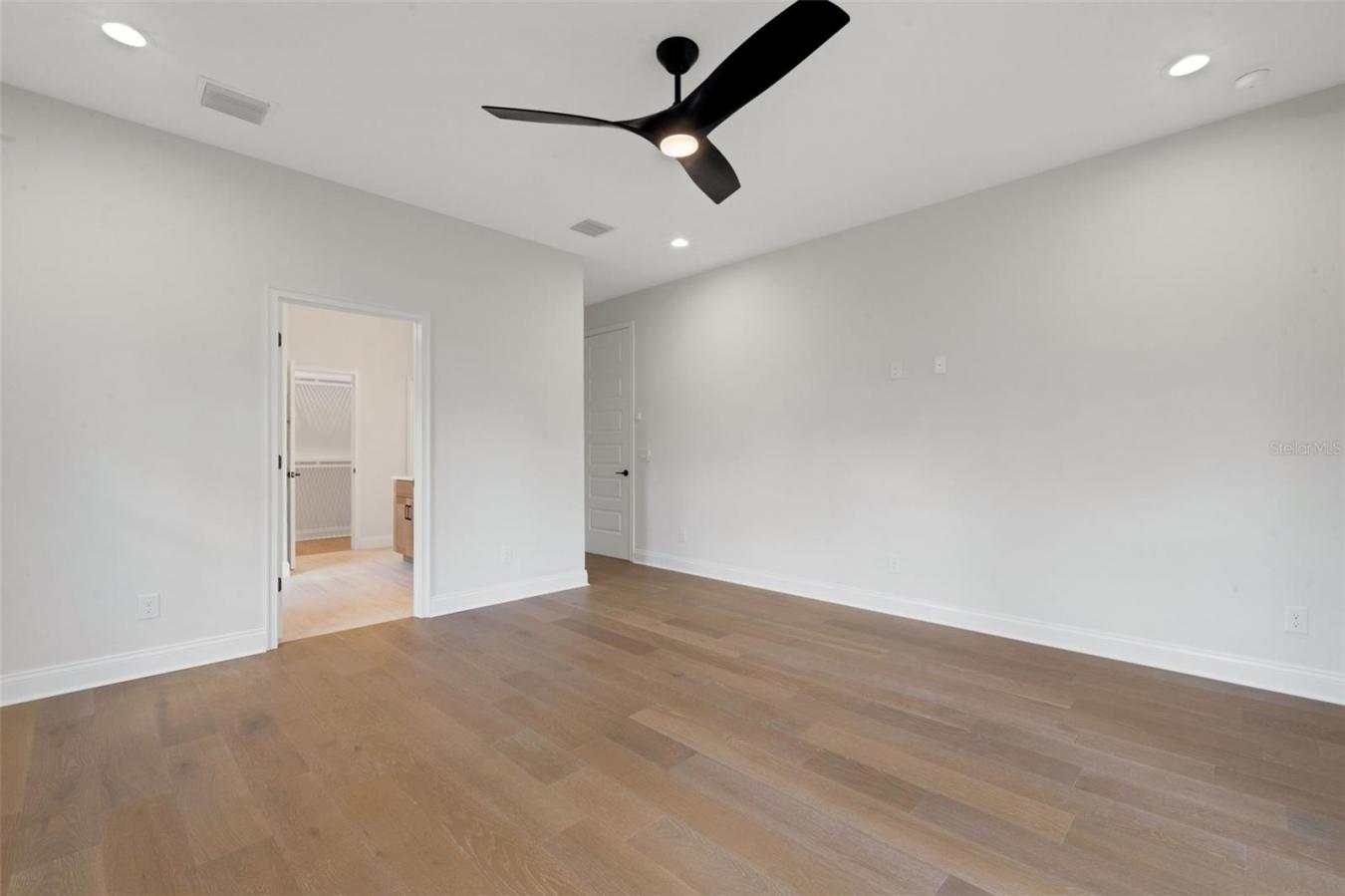 LAKELAND, Polk, 33812, United States, 5 Bedrooms Bedrooms, ,4 BathroomsBathrooms,Residential,For Sale,1953200