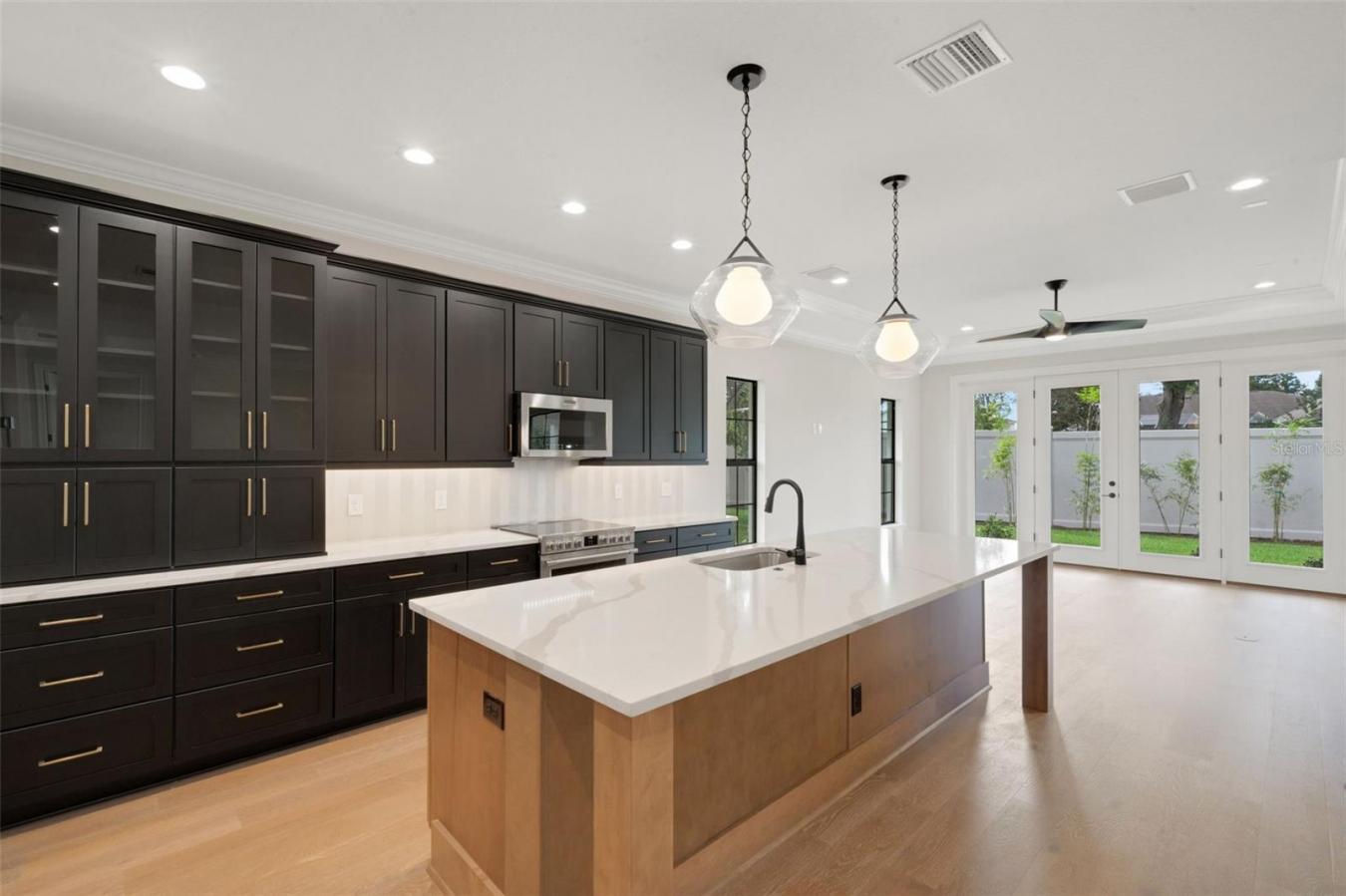 LAKELAND, Polk, 33812, United States, 5 Bedrooms Bedrooms, ,4 BathroomsBathrooms,Residential,For Sale,1953200