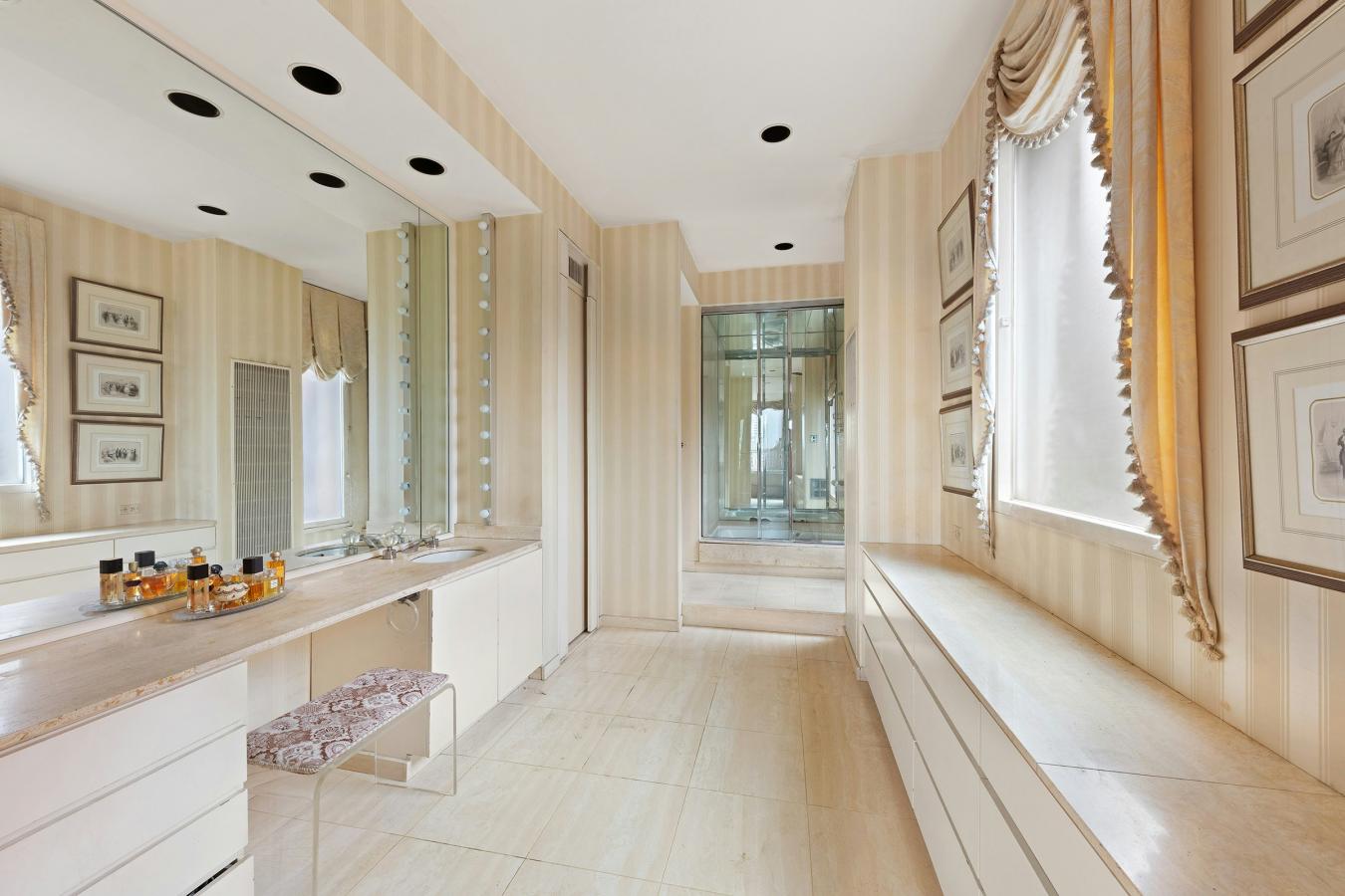 New York, New York, 10023, United States, 3 Bedrooms Bedrooms, ,4 BathroomsBathrooms,Residential,For Sale,1953583