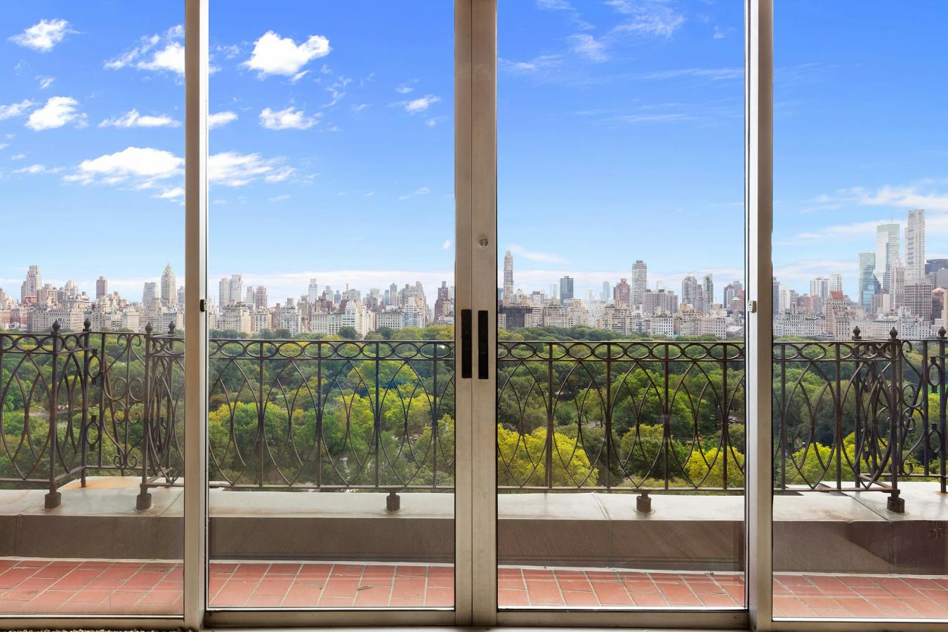 New York, New York, 10023, United States, 3 Bedrooms Bedrooms, ,4 BathroomsBathrooms,Residential,For Sale,1953583