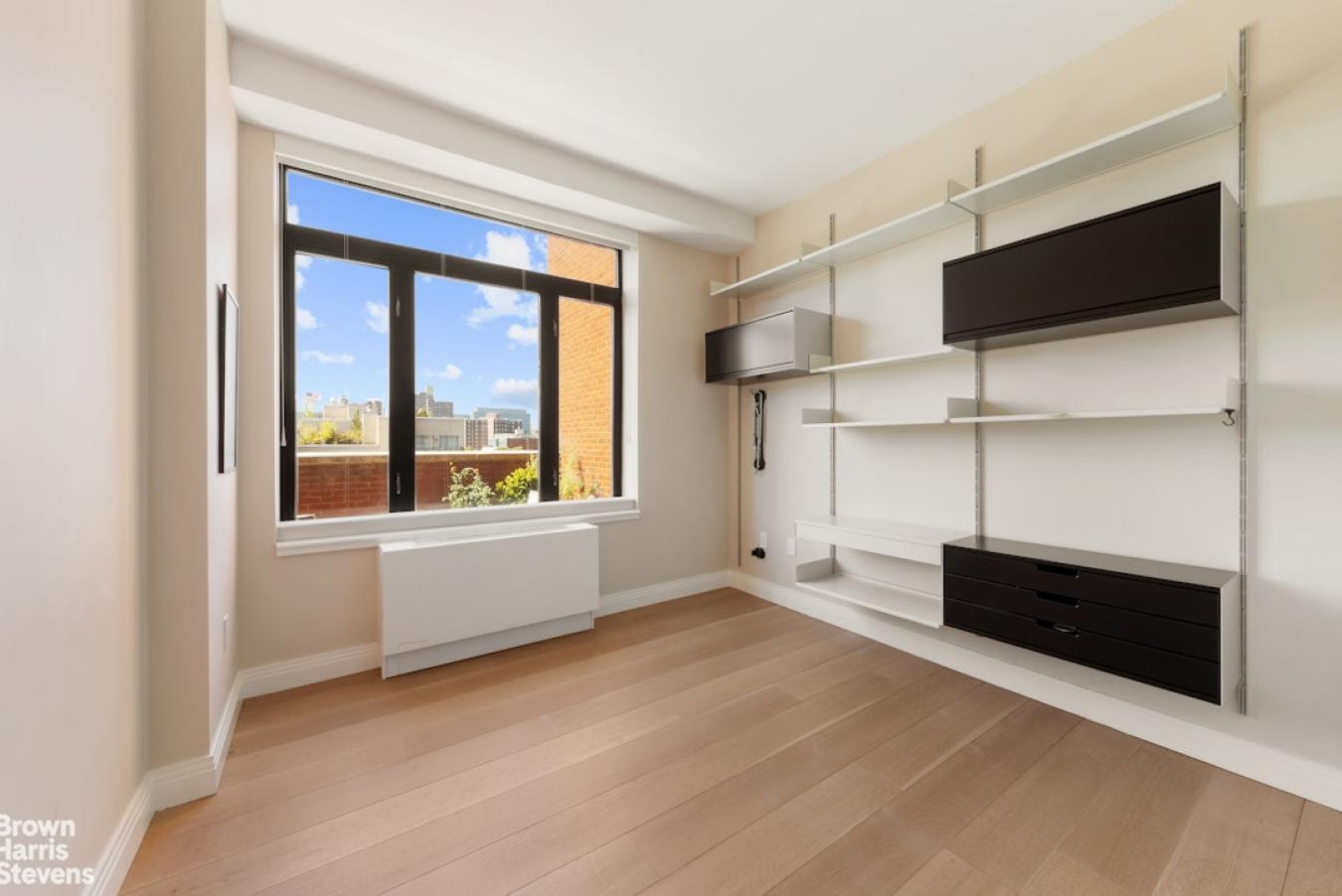 Central Harlem, New York, 10027, United States, 3 Bedrooms Bedrooms, ,2 BathroomsBathrooms,Residential,For Sale,1953198