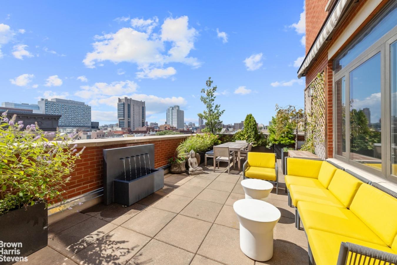 Central Harlem, New York, 10027, United States, 3 Bedrooms Bedrooms, ,2 BathroomsBathrooms,Residential,For Sale,1953198