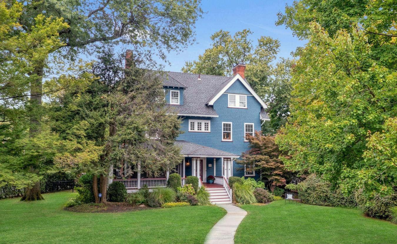 Montclair, New Jersey, 07042, United States, 6 Bedrooms Bedrooms, ,3 BathroomsBathrooms,Residential,For Sale,1953196