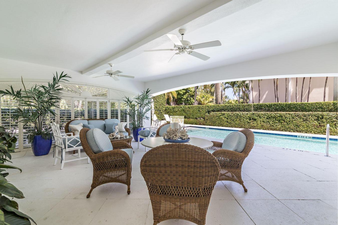Palm Beach, Florida, 33480, United States, 1 Bedroom Bedrooms, ,1 BathroomBathrooms,Residential,For Sale,1953195
