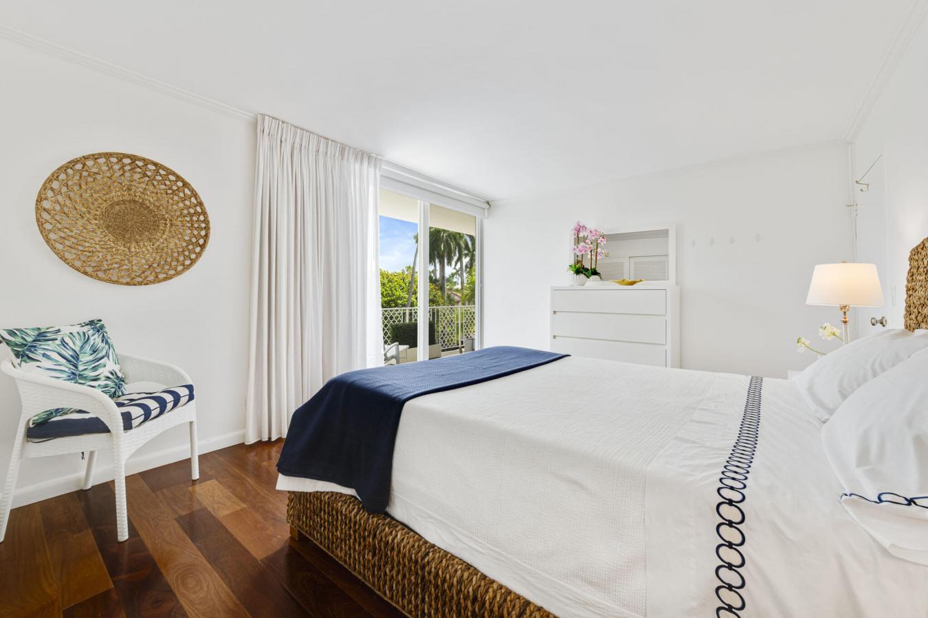 Palm Beach, Florida, 33480, United States, 1 Bedroom Bedrooms, ,1 BathroomBathrooms,Residential,For Sale,1953195