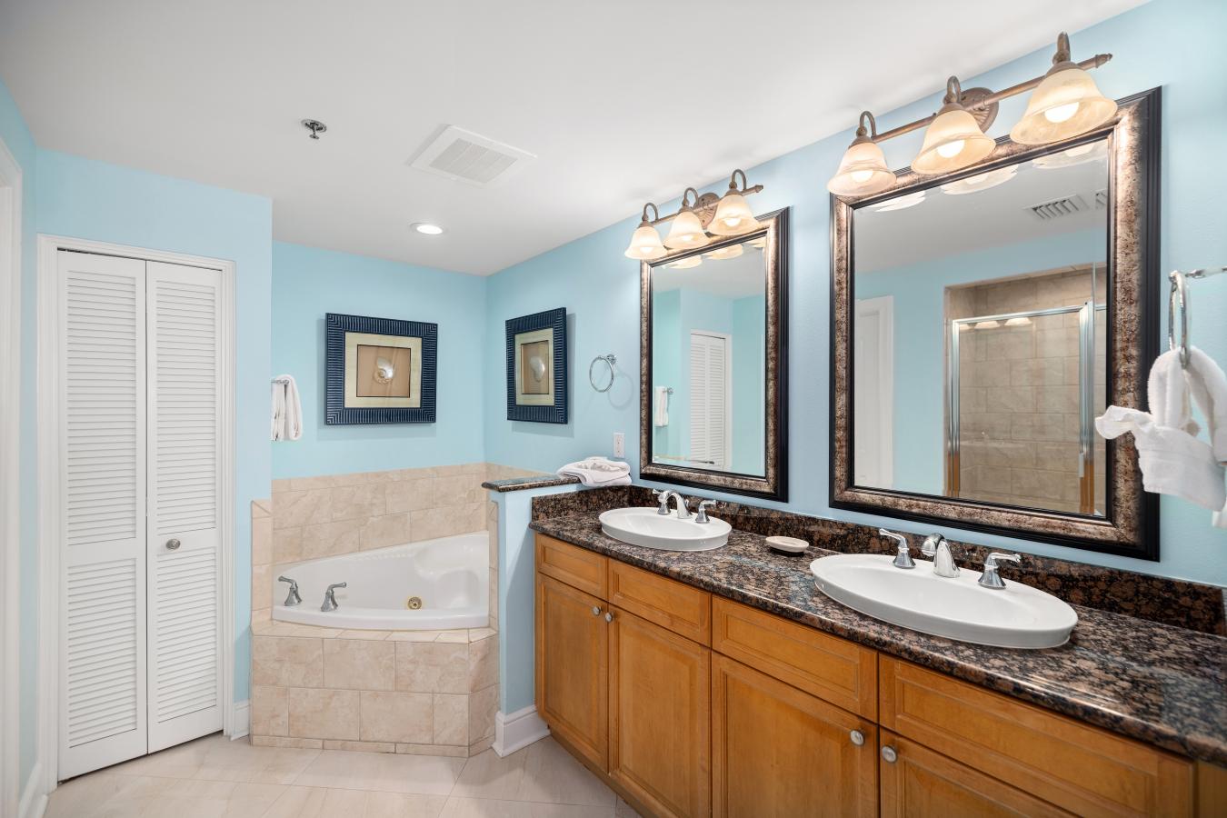 Ft Walton Beach, Okaloosa, 32548, United States, 3 Bedrooms Bedrooms, ,3 BathroomsBathrooms,Residential,For Sale,1953577