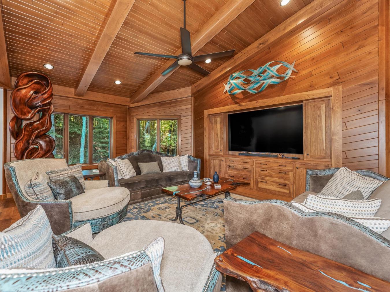 Eagle River, Wisconsin, 54521, United States, 6 Bedrooms Bedrooms, ,7 BathroomsBathrooms,Residential,For Sale,1953191