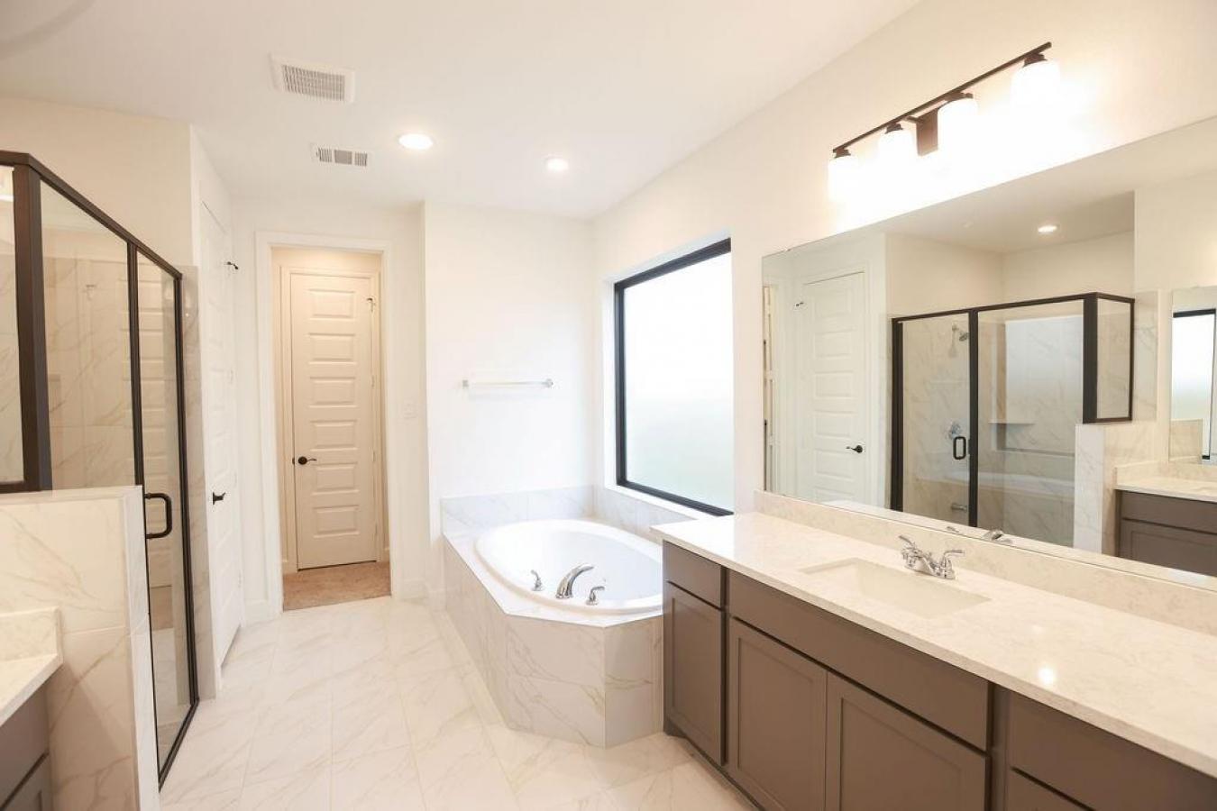 Richmond, Fort Bend, 77406, United States, 5 Bedrooms Bedrooms, ,4 BathroomsBathrooms,Residential,For Sale,1953574