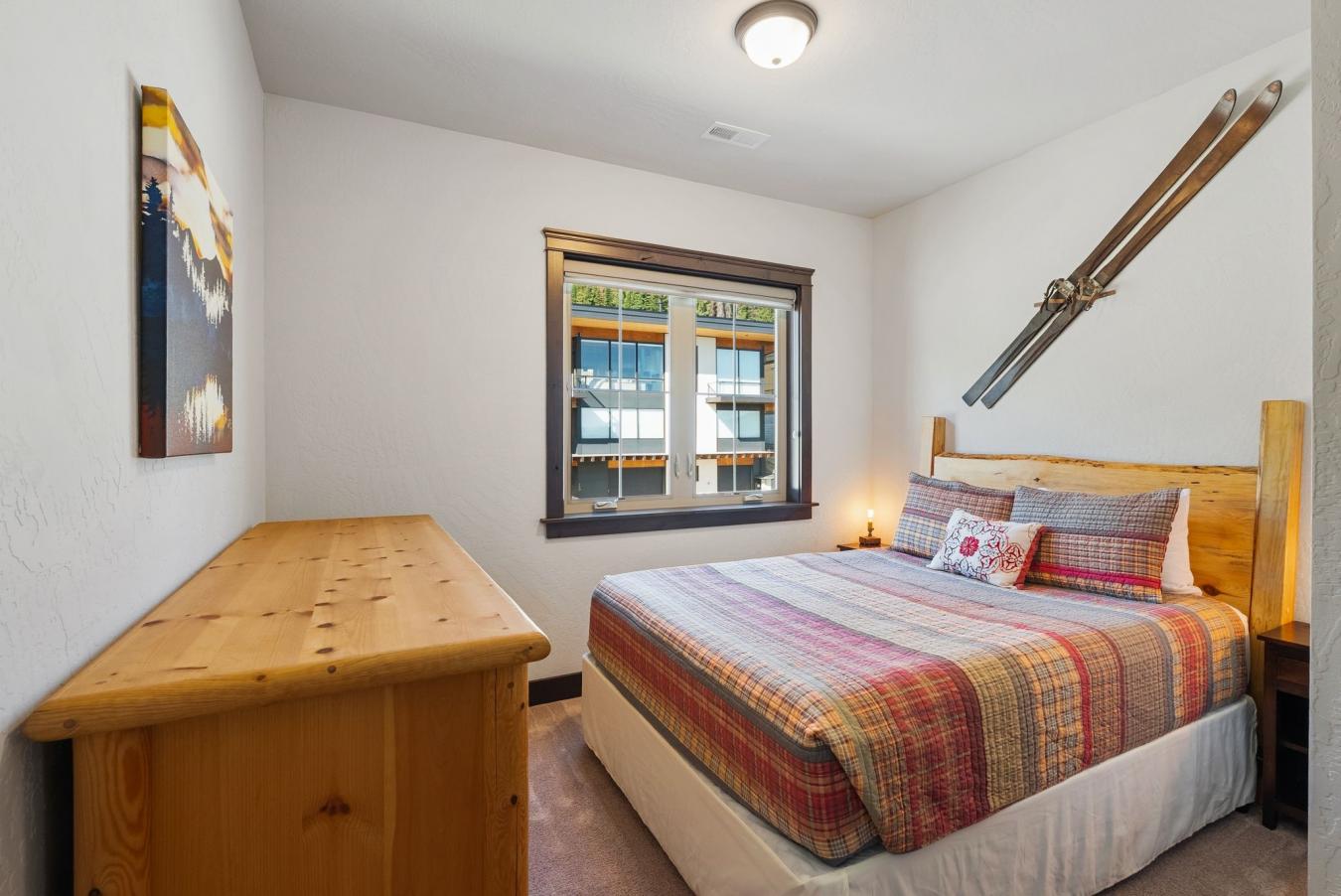 Sandpoint, Bonner, 83864, United States, 4 Bedrooms Bedrooms, ,3 BathroomsBathrooms,Residential,For Sale,1959881