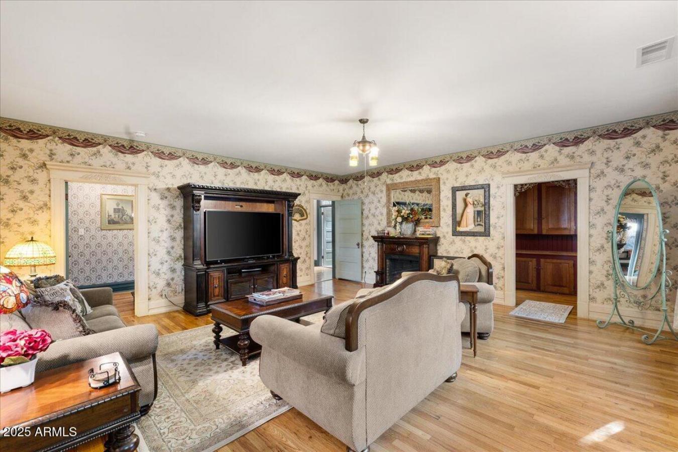 Prescott, Yavapai, 86303, United States, 5 Bedrooms Bedrooms, ,2 BathroomsBathrooms,Residential,For Sale,1953561