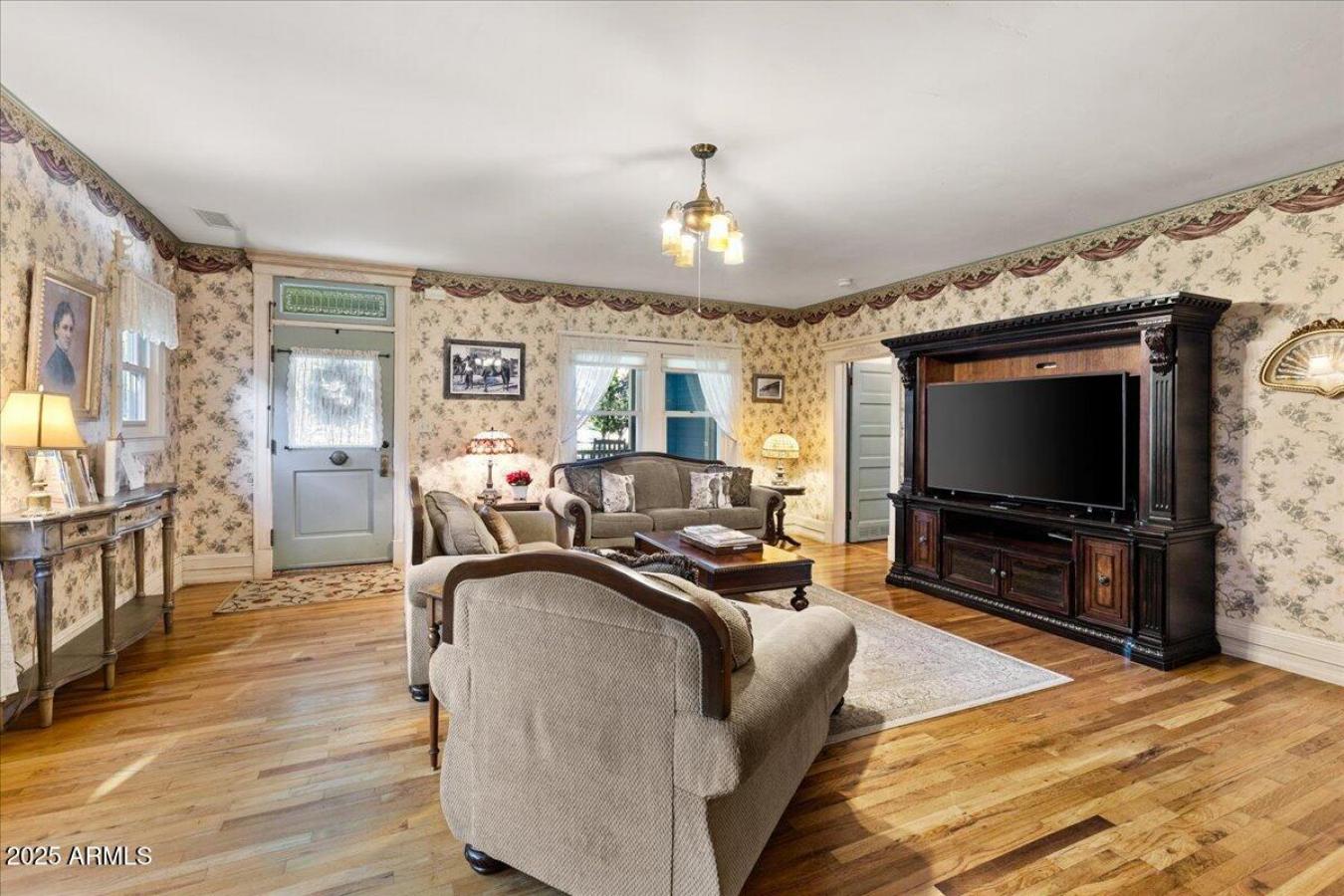 Prescott, Yavapai, 86303, United States, 5 Bedrooms Bedrooms, ,2 BathroomsBathrooms,Residential,For Sale,1953561