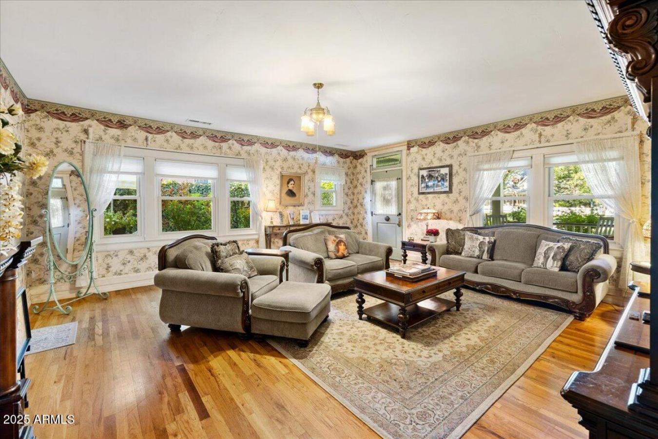 Prescott, Yavapai, 86303, United States, 5 Bedrooms Bedrooms, ,2 BathroomsBathrooms,Residential,For Sale,1953561