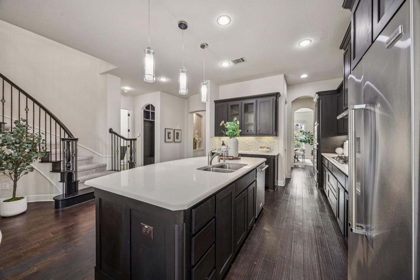 Plano, Denton, 75024, United States, 4 Bedrooms Bedrooms, ,3 BathroomsBathrooms,Residential,For Sale,1953560