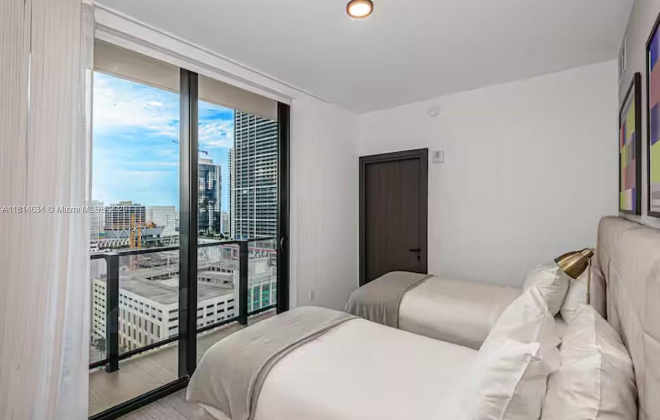 Miami, Miami-Dade County, 33132, United States, 3 Bedrooms Bedrooms, ,2 BathroomsBathrooms,Residential,For Sale,1953562