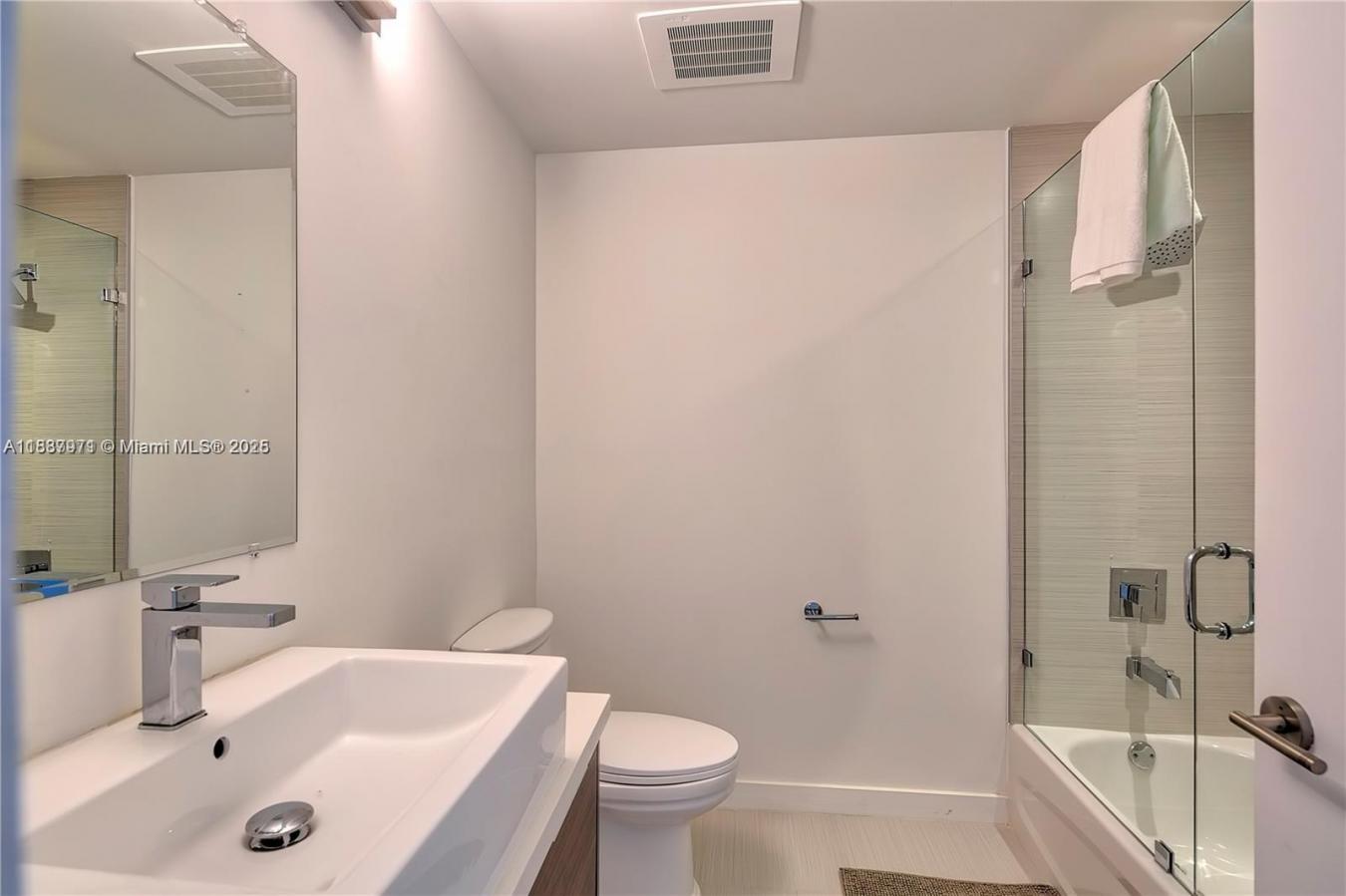 Be the lucky one to live in this beautiful CORNER UNIT with 2/2 and 1/ – image 15