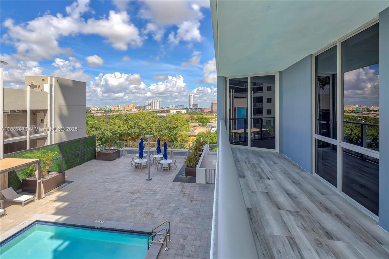 Be the lucky one to live in this beautiful CORNER UNIT with 2/2 and 1/ – image 19