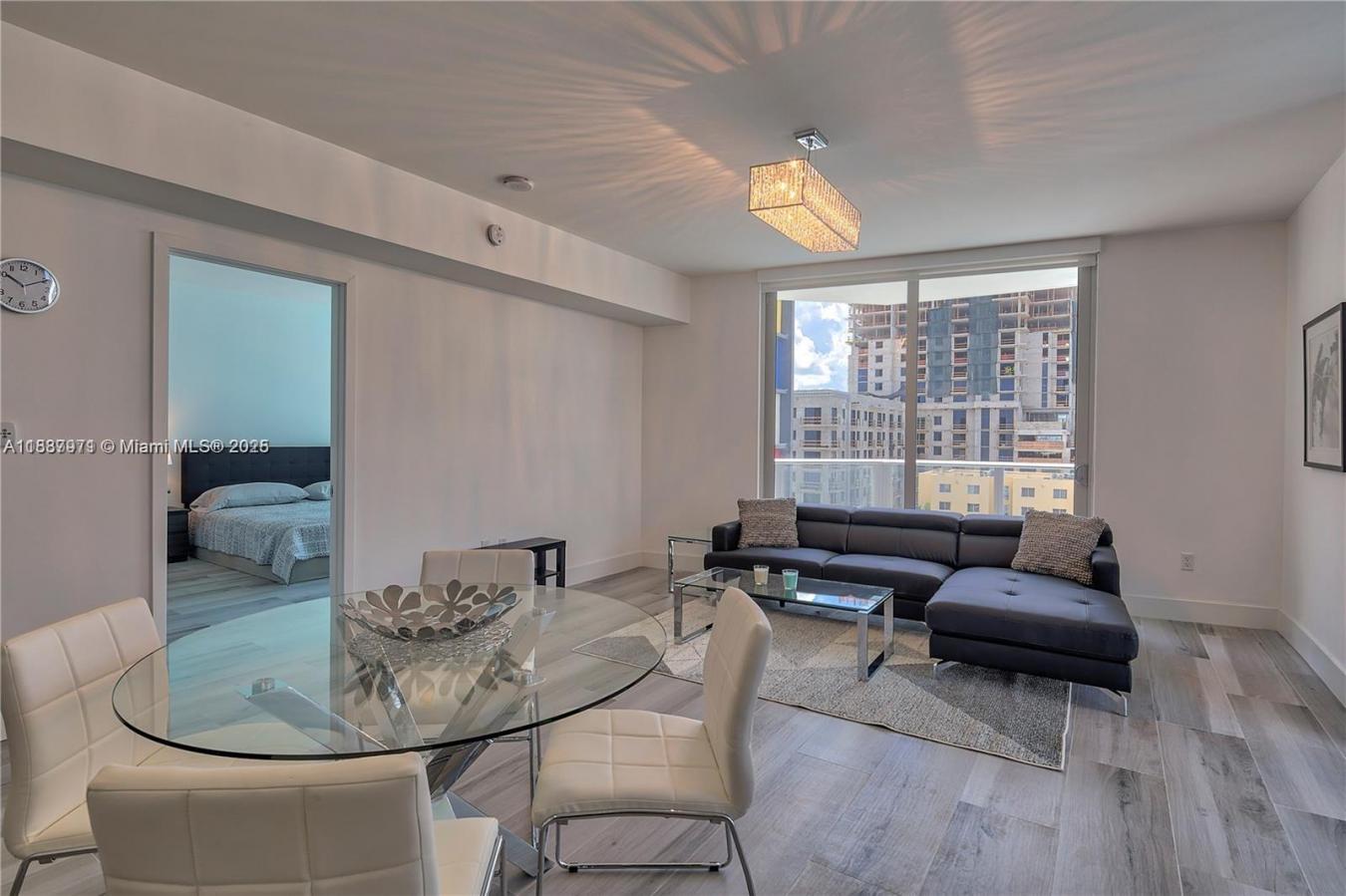 Be the lucky one to live in this beautiful CORNER UNIT with 2/2 and 1/ – image 2