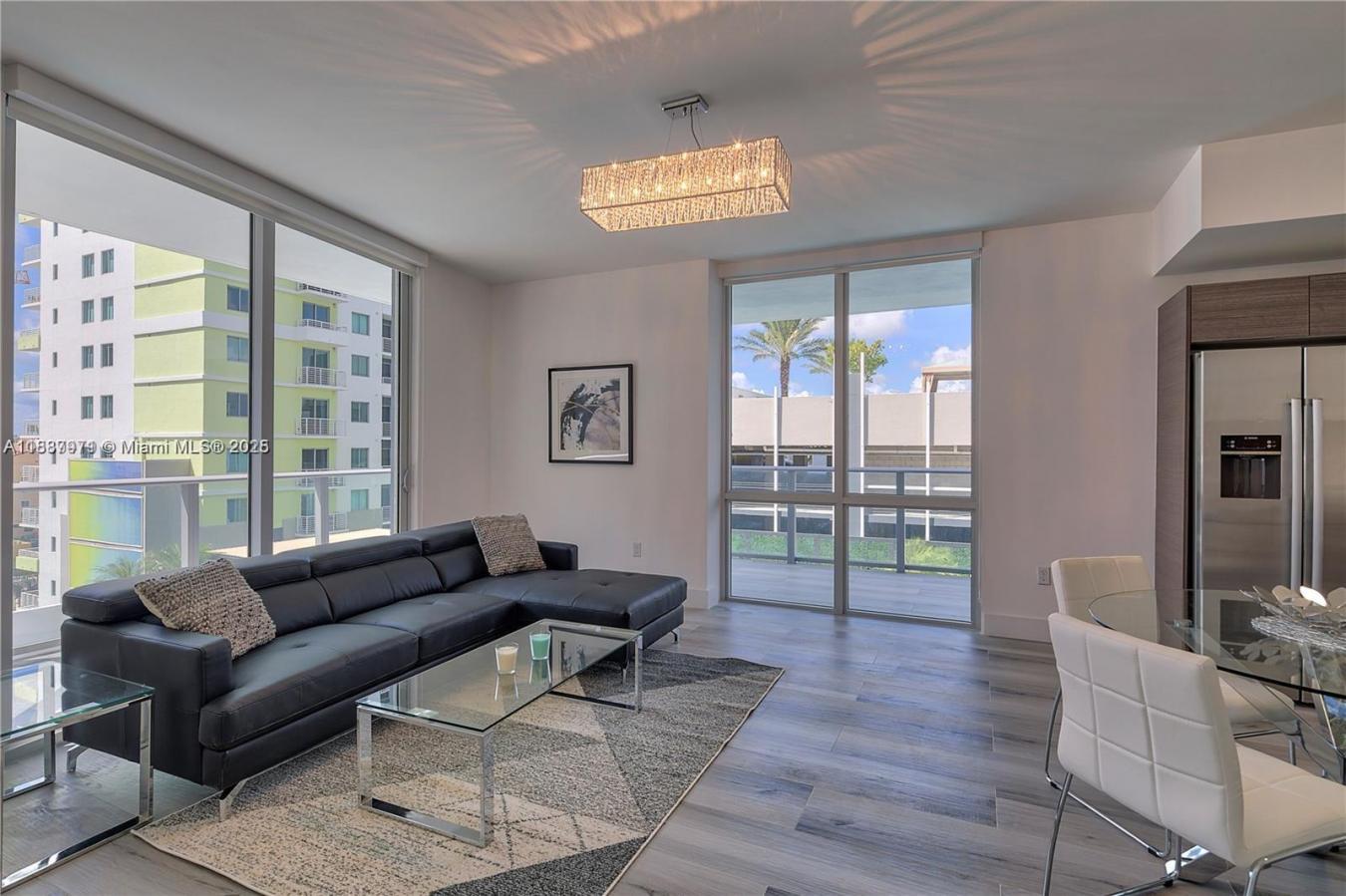 Be the lucky one to live in this beautiful CORNER UNIT with 2/2 and 1/ – image 7
