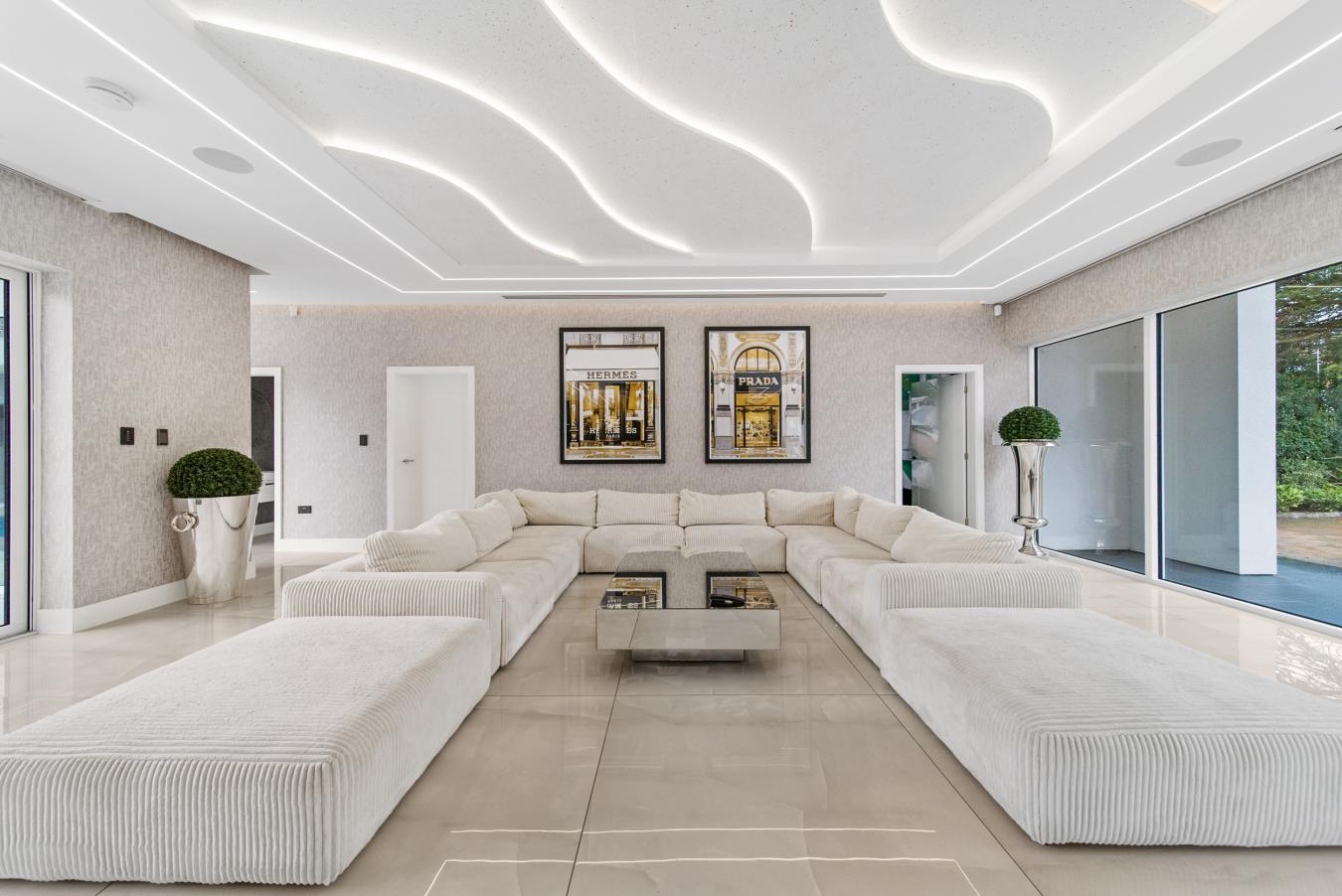 Formby, UK, L37 2DA, United Kingdom, 4 Bedrooms Bedrooms, ,4 BathroomsBathrooms,Residential,For Sale,1953556