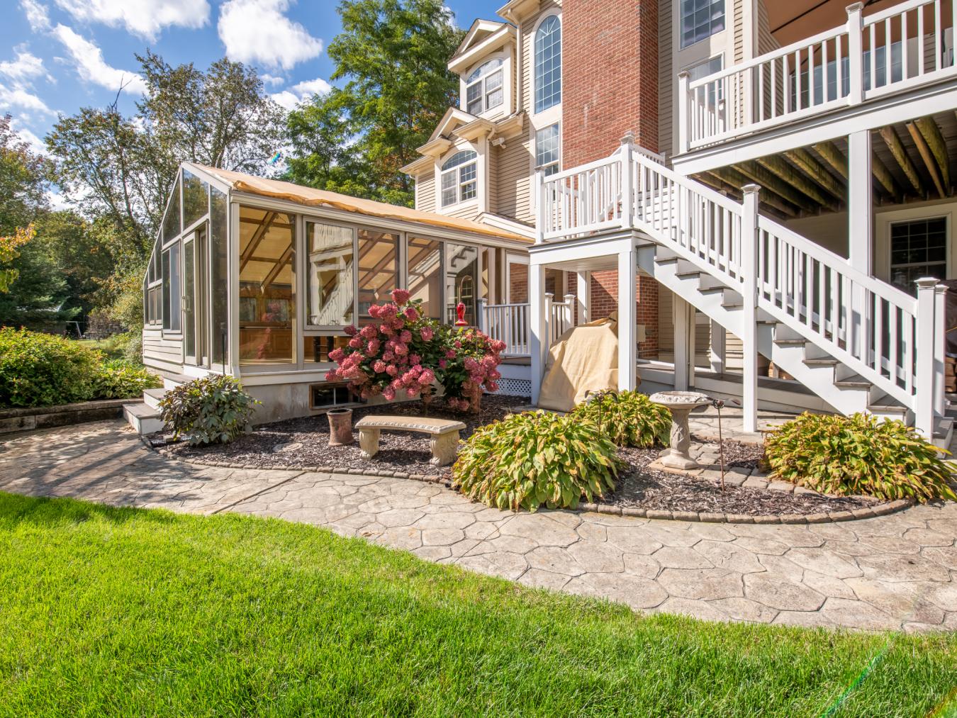 Cumberland, Providence, 02864, United States, 4 Bedrooms Bedrooms, ,4 BathroomsBathrooms,Residential,For Sale,1953555