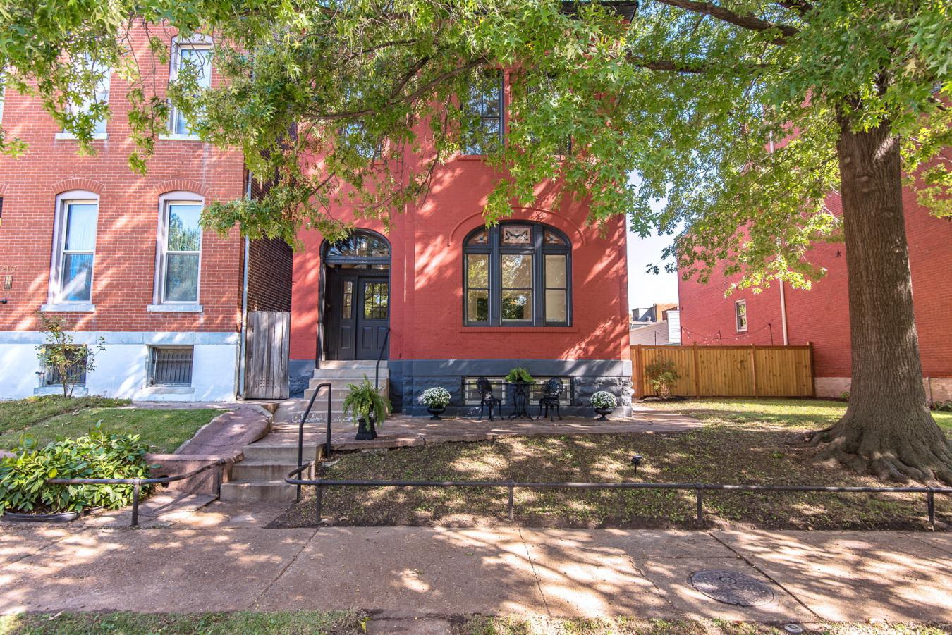 St Louis, St Louis City, 63118, United States, 4 Bedrooms Bedrooms, ,4 BathroomsBathrooms,Residential,For Sale,1953551