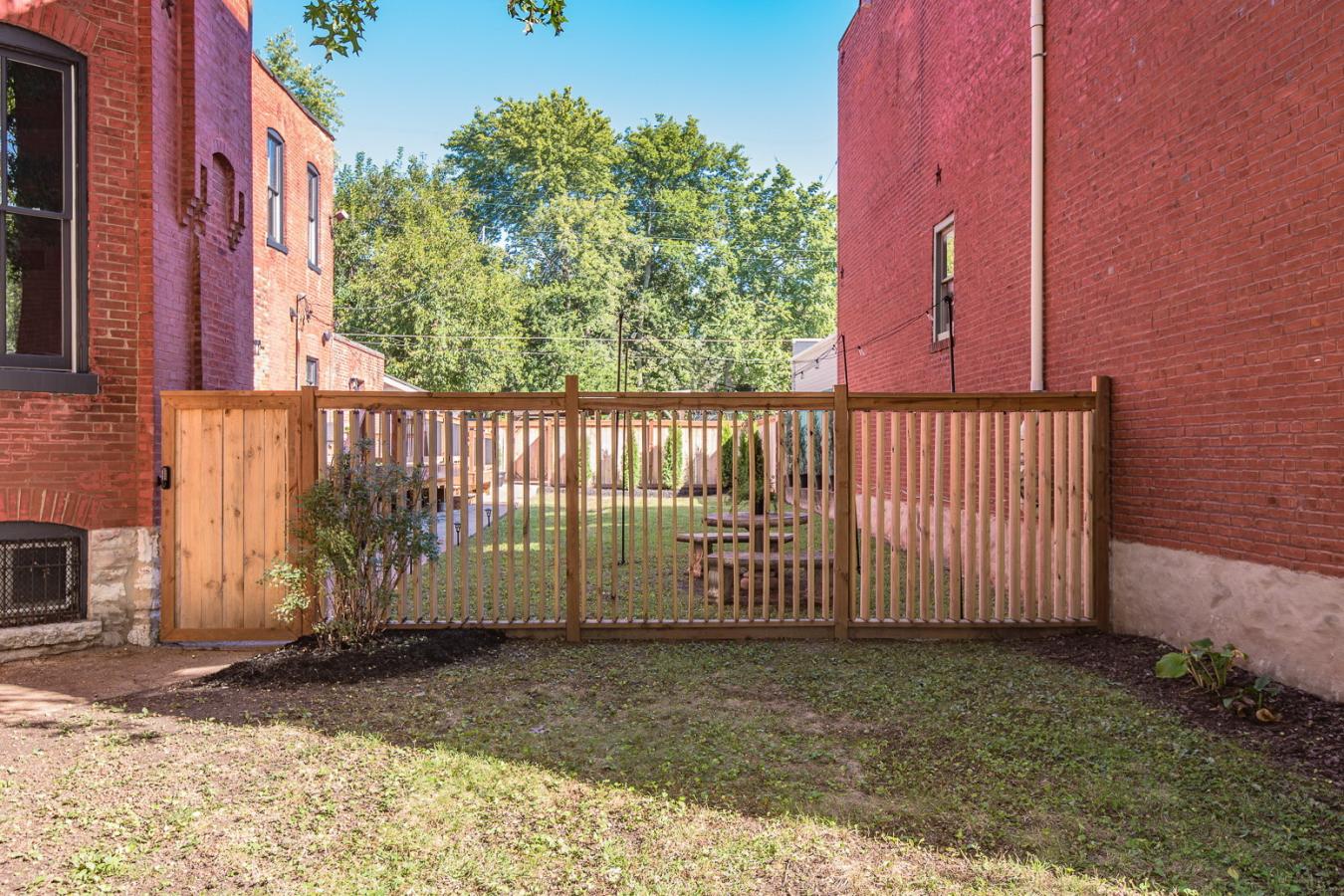 St Louis, St Louis City, 63118, United States, 4 Bedrooms Bedrooms, ,4 BathroomsBathrooms,Residential,For Sale,1953551