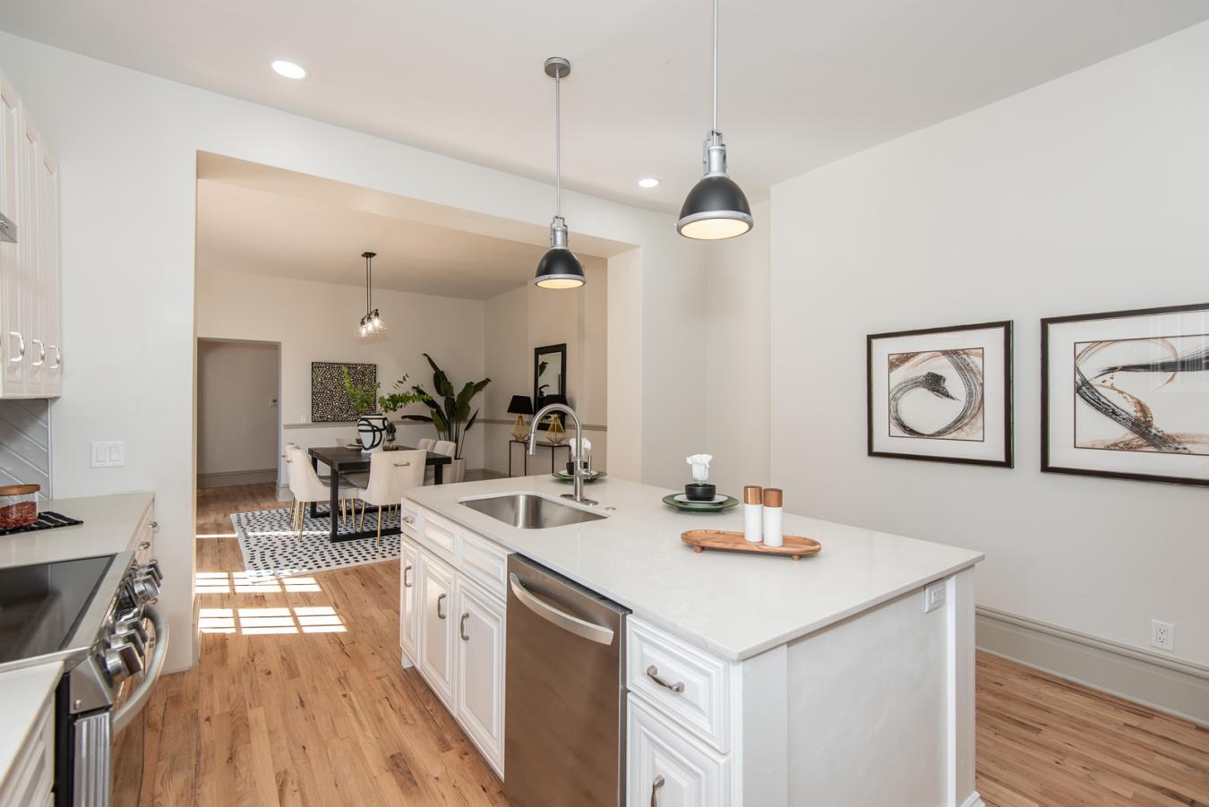 St Louis, St Louis City, 63118, United States, 4 Bedrooms Bedrooms, ,4 BathroomsBathrooms,Residential,For Sale,1953551