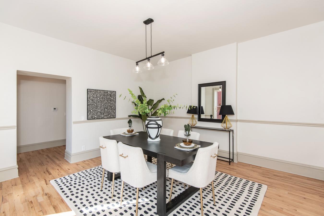 St Louis, St Louis City, 63118, United States, 4 Bedrooms Bedrooms, ,4 BathroomsBathrooms,Residential,For Sale,1953551