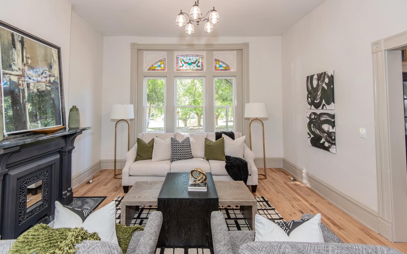 St Louis, St Louis City, 63118, United States, 4 Bedrooms Bedrooms, ,4 BathroomsBathrooms,Residential,For Sale,1953551