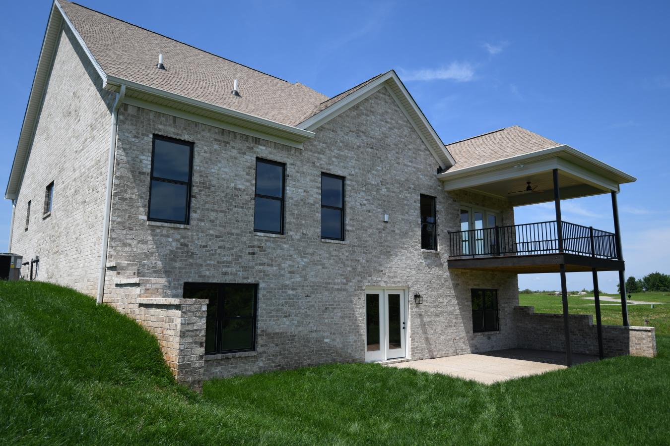 134 Noblewood Boulevard, Jeffersonville, Clark, 47130, United States, 4 Bedrooms Bedrooms, ,3 BathroomsBathrooms,Residential,For Sale,134 Noblewood Boulevard,2025011504
